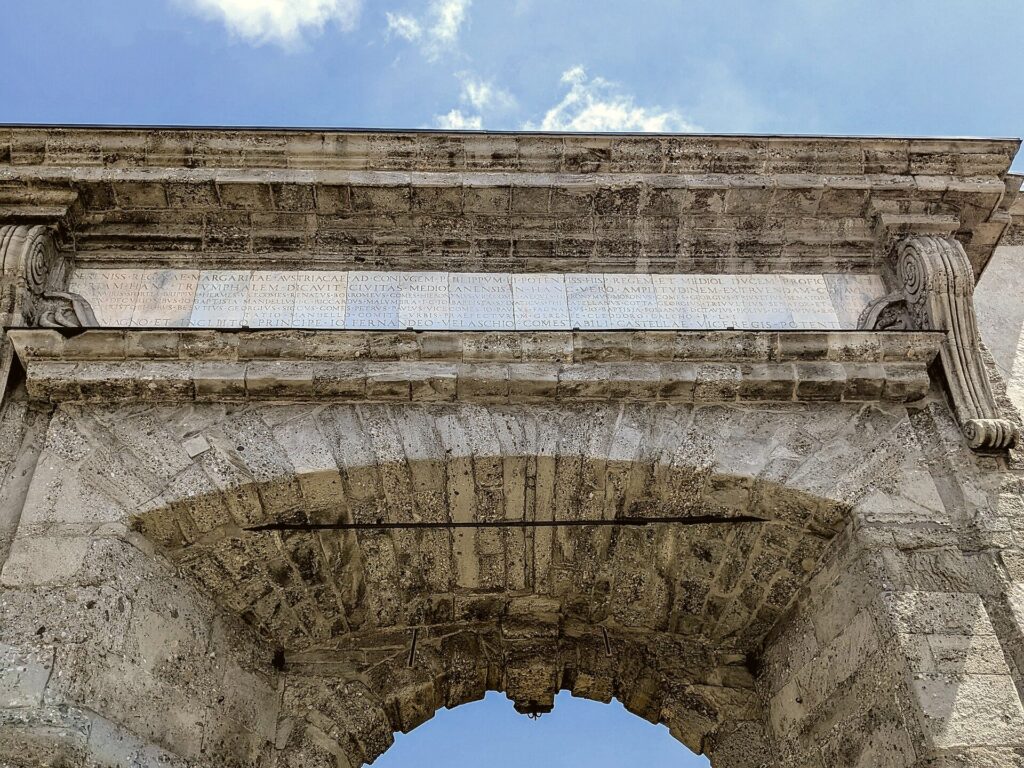 L'arco di Porta Romana, Milano